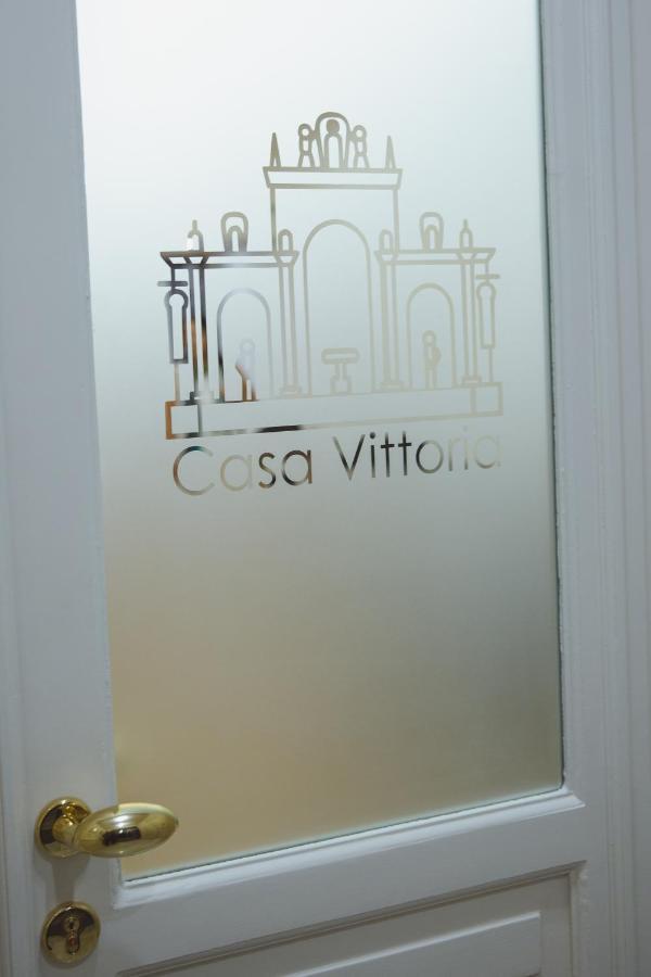 Casa Vittoria Napoli - Santa Lucia Bed & Breakfast Exterior photo